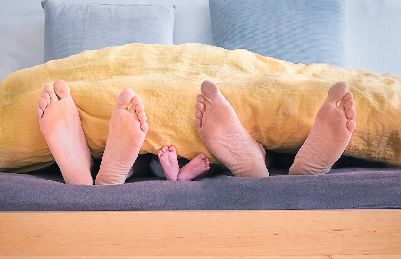 How to keep feet dry in bed