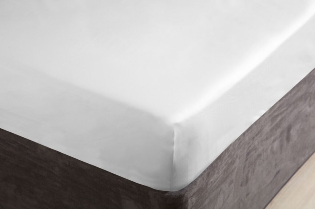 White fitted bed sheet