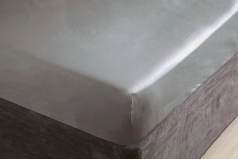 Platinum fitted bed sheet extra deep