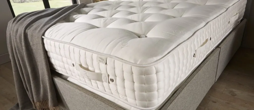 Handmade tufted mattress