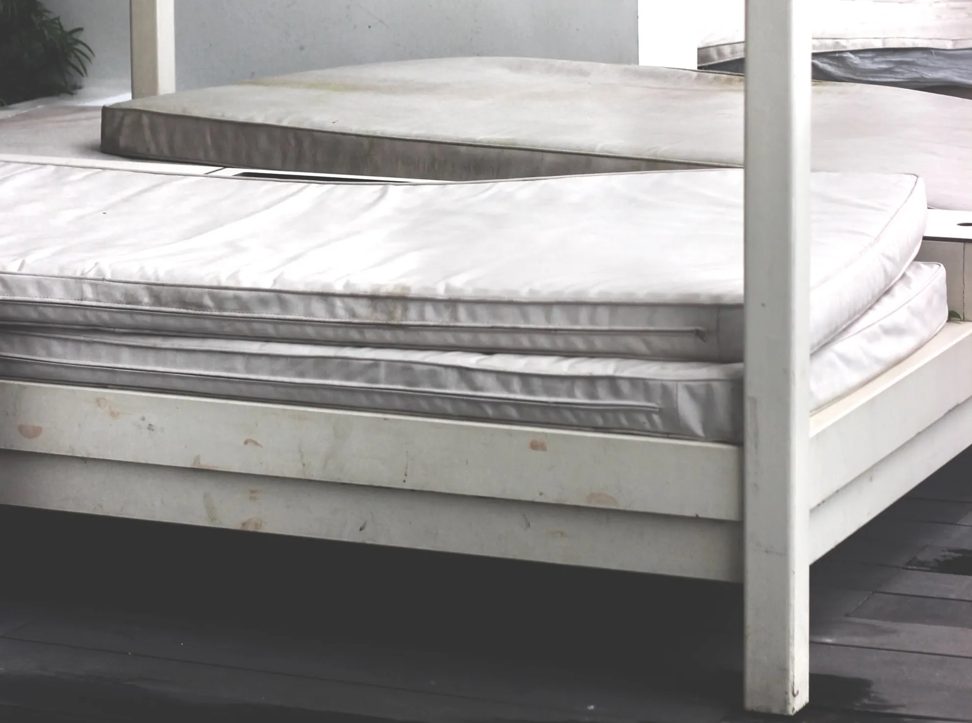 Mattress Mould Why It Happens And How, How To Fix A Sagging Bed Frame